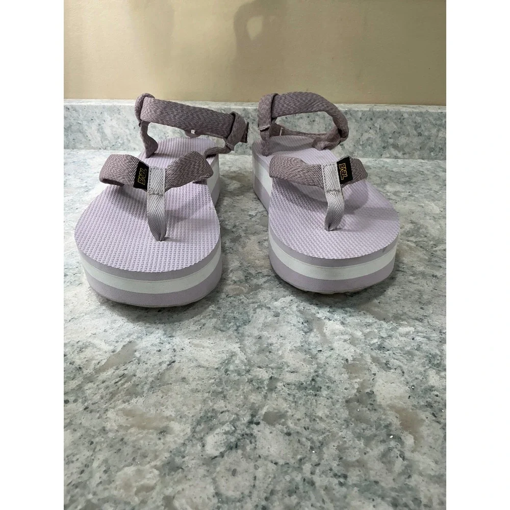 Teva Sandals Flatform Universal 9 Lavender Purple Platform Thong Ankle Strap